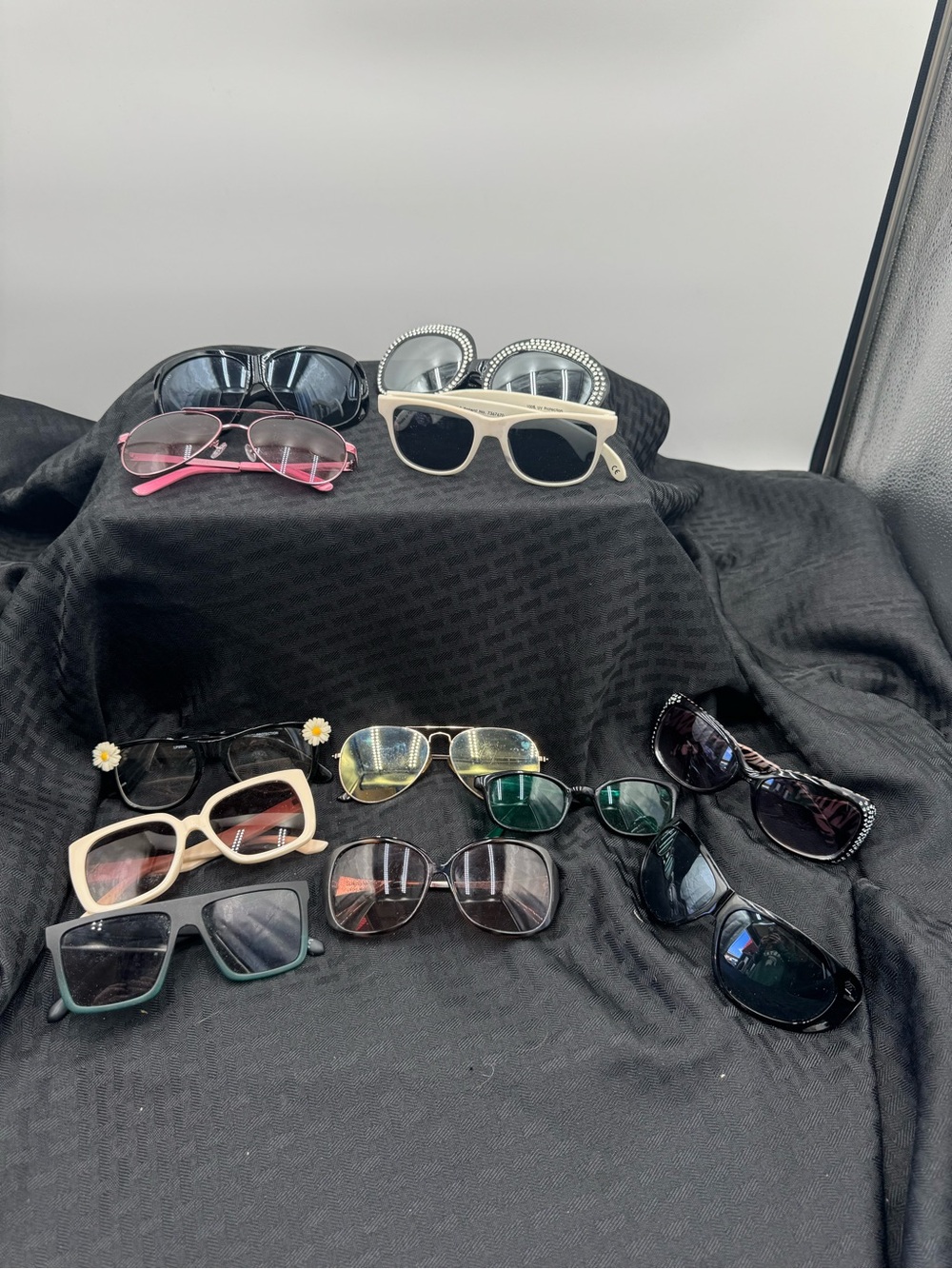 Multiples Women's Sunglasses Bundle - White, Pink, Black, Green, Cream, Yellow